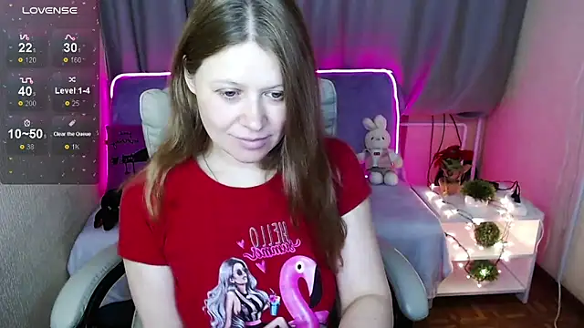 Snapshot of alekasamui chatting on 12.21.24 alekasamui online show from 12.21.24