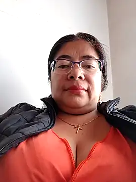   valentina18 online show from 12.13.24