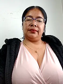   valentina18 online show from 02.17.25