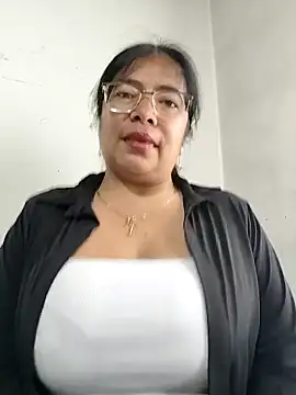   valentina18 online show from 04.19.26