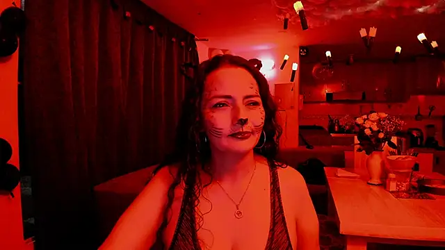 Snapshot of emma_luxy chatting on 11.01.25 emma luxy online show from 11.01.25