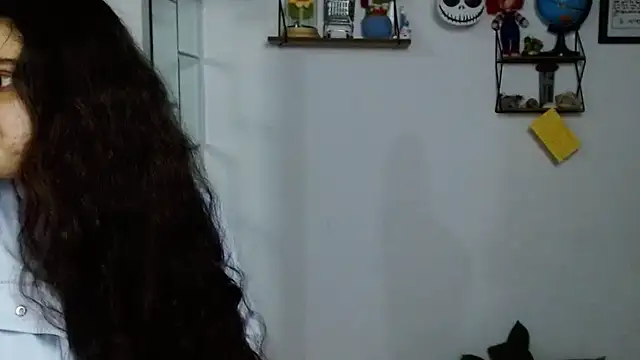 Nikkykora15 online show from 02.28.25