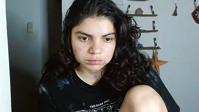 Nikkykora15 online show from 12.20.25