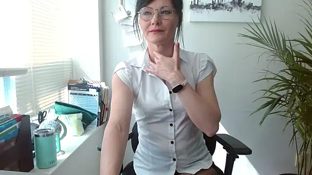 Snapshot of City_Kat chatting on 05.26.26 City Kat online show from 05.26.26