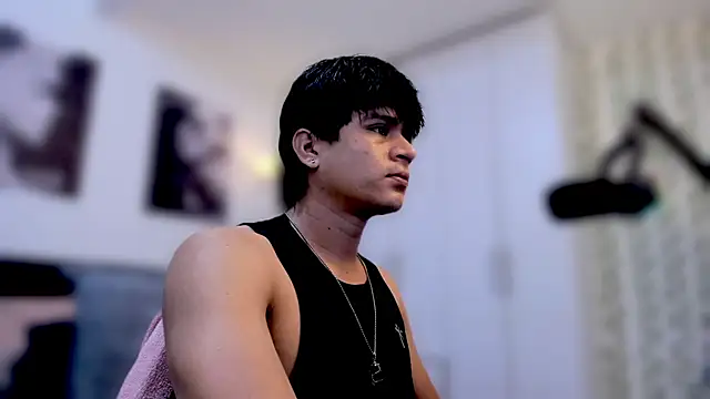 Snapshot of Eiden_allenx chatting on 10.19.25 Eiden allenx online show from 10.19.25