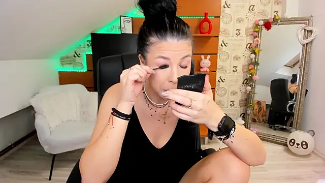 EmillyTaylor online show from 10.08.25