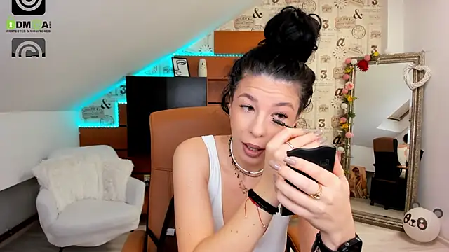 EmillyTaylor online show from 10.23.25