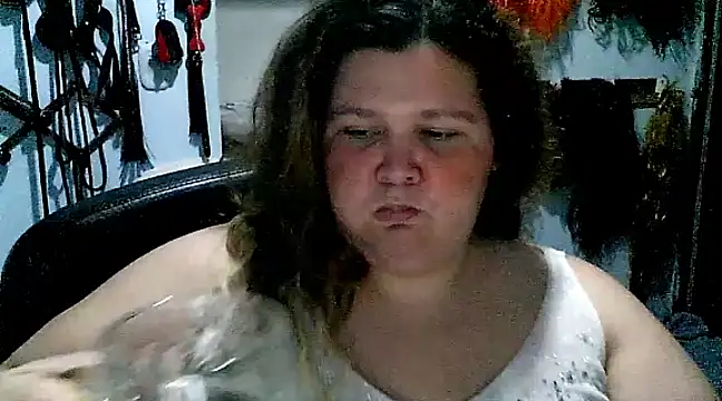 Snapshot of squirt322bbw chatting on 01.24.25 squirt322bbw online show from 01.24.25