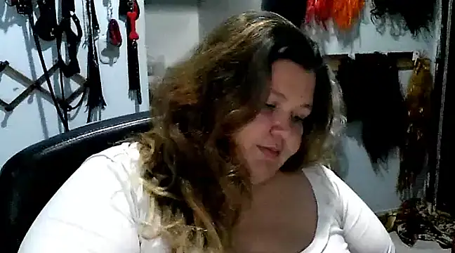 Snapshot of squirt322bbw chatting on 02.16.25 squirt322bbw online show from 02.16.25