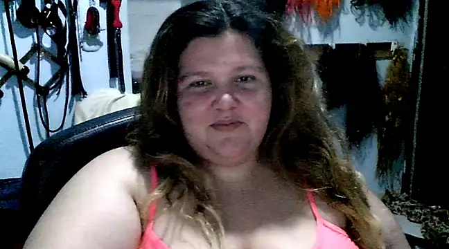 Snapshot of squirt322bbw chatting on 02.24.25 squirt322bbw online show from 02.24.25