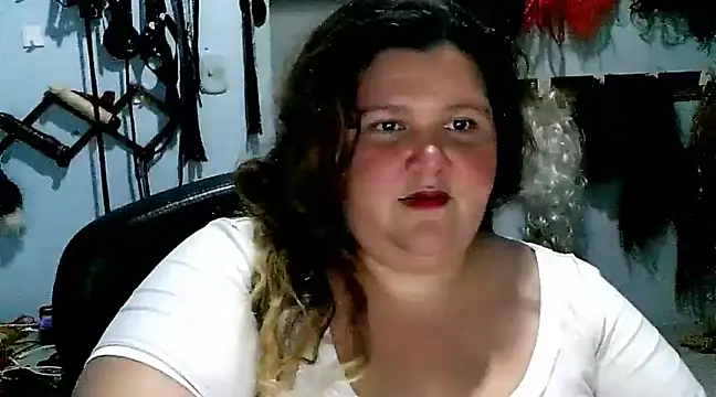 Snapshot of squirt322bbw chatting on 03.05.25 squirt322bbw online show from 03.05.25
