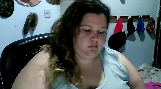 Snapshot of squirt322bbw chatting on 03.18.25 squirt322bbw online show from 03.18.25