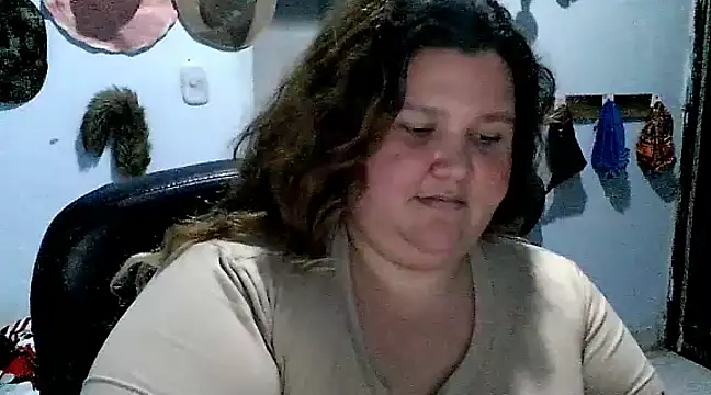 Snapshot of squirt322bbw chatting on 03.19.25 squirt322bbw online show from 03.19.25