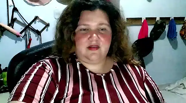 Snapshot of squirt322bbw chatting on 03.22.25 squirt322bbw online show from 03.22.25