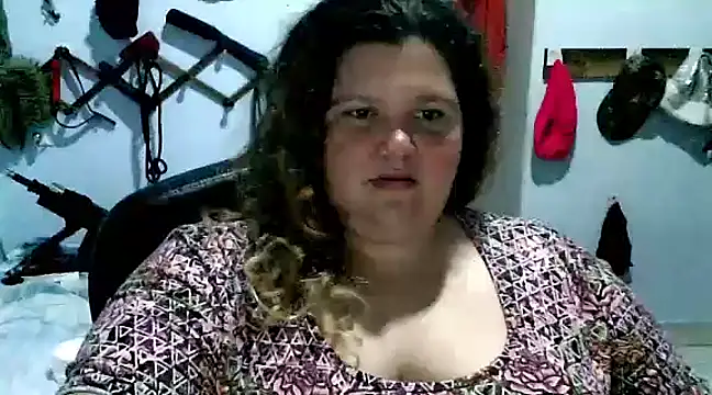 Snapshot of squirt322bbw chatting on 03.23.25 squirt322bbw online show from 03.23.25