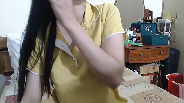 Snapshot of Beauty_Asian_Tina chatting on 11.30.25 Beauty Asian Tina online show from 11.30.25