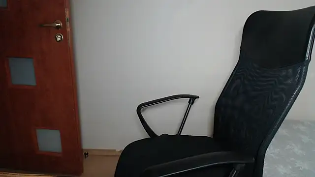 JoannaAndNeighbour online show from 03.20.25