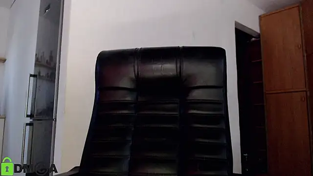 Snapshot of DollySun chatting on 02.27.25 DollySun online show from 02.27.25