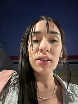 Snapshot of __IRIS__ chatting on 02.05.25 IRIS online show from 02.05.25