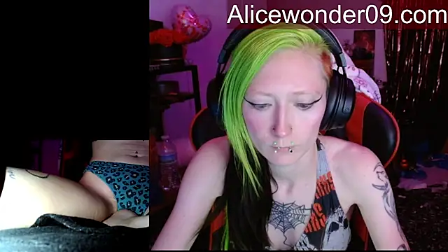 alicewonder09 online show from 02.25.26
