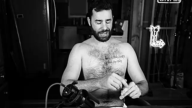 Snapshot of Fastflogger1 chatting on 12.16.24 Fastflogger1 online show from 12.16.24