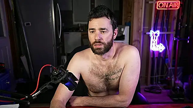 Snapshot of Fastflogger1 chatting on 01.04.25 Fastflogger1 online show from 01.04.25