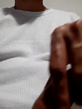 Snapshot of Mysteriousexy chatting on 10.25.25 Mysteriousexy online show from 10.25.25