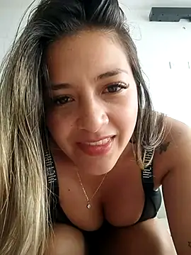 Snapshot of alana_69 chatting on 02.22.25 alana 69 online show from 02.22.25