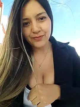 Snapshot of alana_69 chatting on 09.25.25 alana 69 online show from 09.25.25
