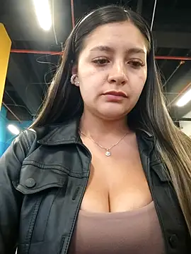 Snapshot of alana_69 chatting on 10.22.25 alana 69 online show from 10.22.25