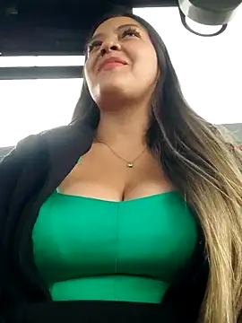 Snapshot of alana_69 chatting on 10.23.25 alana 69 online show from 10.23.25