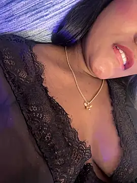 Snapshot of Sara_Boom chatting on 01.14.25 Sara Boom online show from 01.14.25