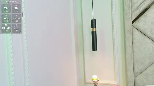 Snapshot of Sara_Boom chatting on 10.10.25 Sara Boom online show from 10.10.25