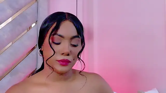 Sara Boom online show from 12.18.25