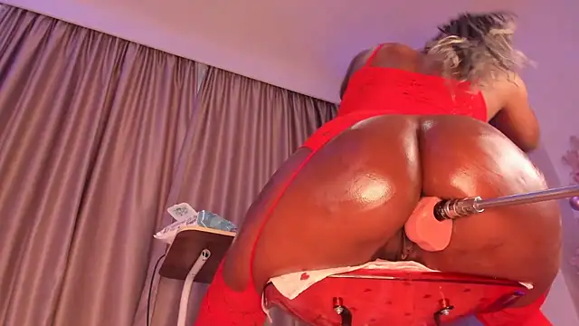 Snapshot of sugar-mirie chatting on 10.18.25 sugar-mirie online show from 10.18.25