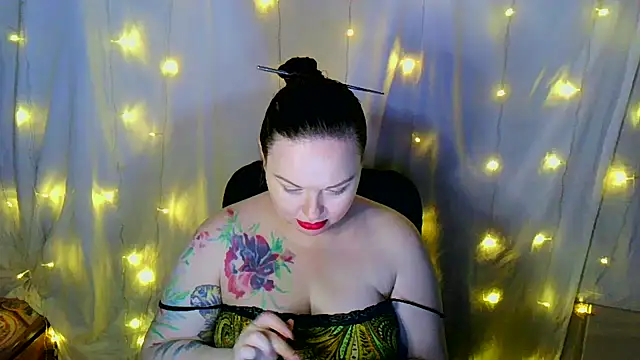 Victoria Marks online show from 09.27.25