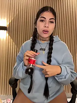 Snapshot of Sarasanders_4 chatting on 12.03.25 Sarasanders 4 online show from 12.03.25