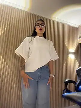 Snapshot of Sarasanders_4 chatting on 02.23.26 Sarasanders 4 online show from 02.23.26