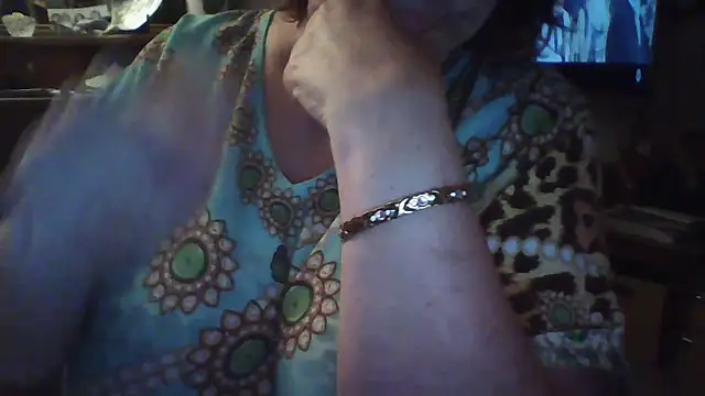 Snapshot of sheerazade chatting on 08.04.26 sheerazade online show from 08.04.26