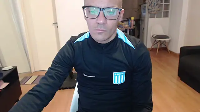 Snapshot of guachin_hunk chatting on 04.28.26 guachin hunk online show from 04.28.26