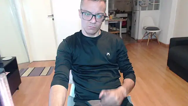 Snapshot of guachin_hunk chatting on 05.04.26 guachin hunk online show from 05.04.26
