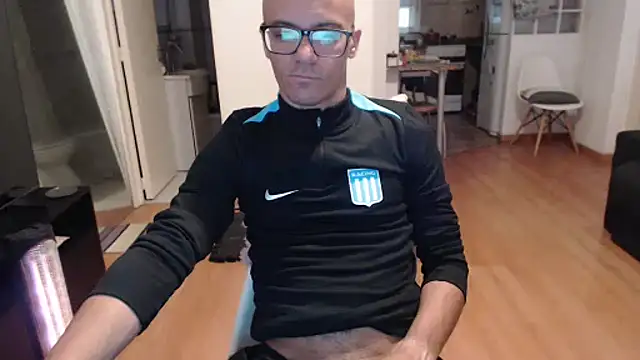 Snapshot of guachin_hunk chatting on 05.04.26 guachin hunk online show from 05.04.26