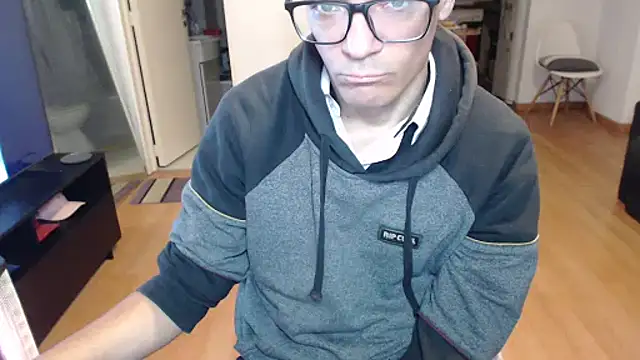 Snapshot of guachin_hunk chatting on 05.08.26 guachin hunk online show from 05.08.26