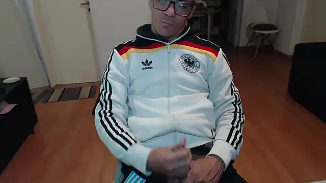 Snapshot of guachin_hunk chatting on 05.10.26 guachin hunk online show from 05.10.26