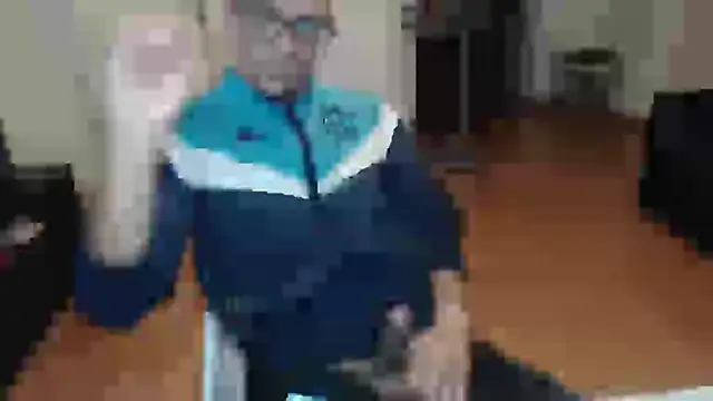 Snapshot of guachin_hunk chatting on 05.30.26 guachin hunk online show from 05.30.26