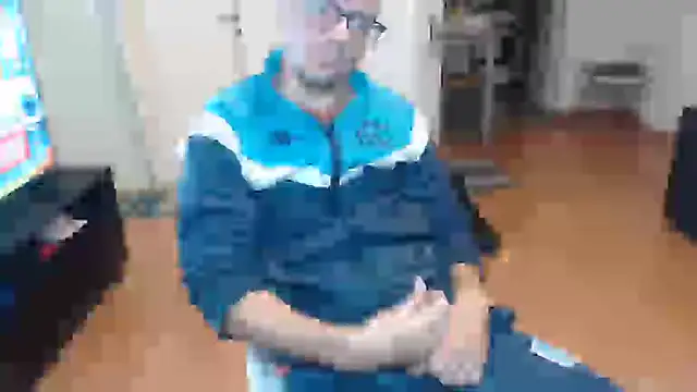 Snapshot of guachin_hunk chatting on 06.12.26 guachin hunk online show from 06.12.26