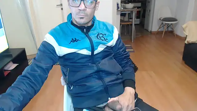 Snapshot of guachin_hunk chatting on 06.21.26 guachin hunk online show from 06.21.26