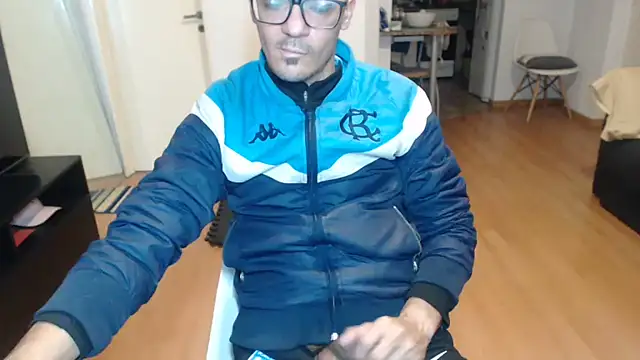 Snapshot of guachin_hunk chatting on 06.22.26 guachin hunk online show from 06.22.26