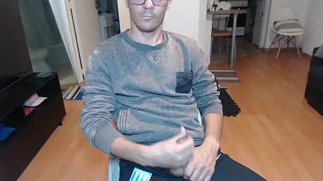 Snapshot of guachin_hunk chatting on 06.29.26 guachin hunk online show from 06.29.26