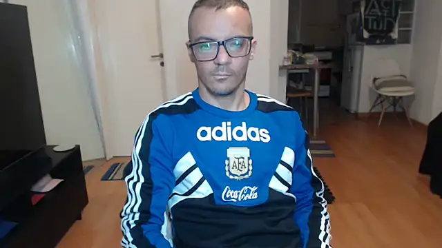 Snapshot of guachin_hunk chatting on 07.18.26 guachin hunk online show from 07.18.26
